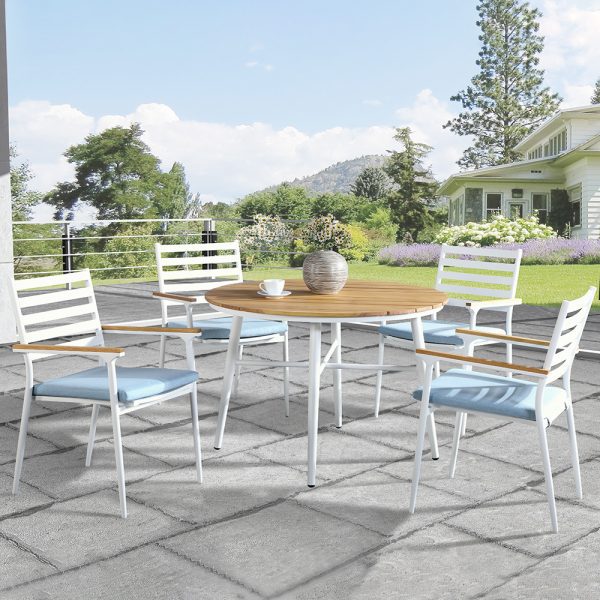 round outdoor dining table set