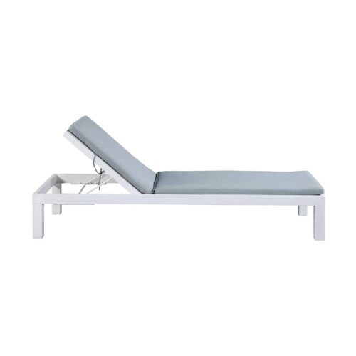 sun lounger chairs