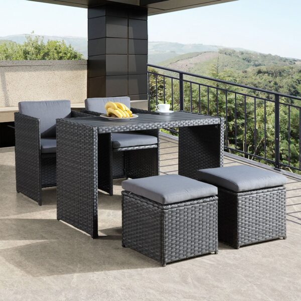 outdoor wicker dining table